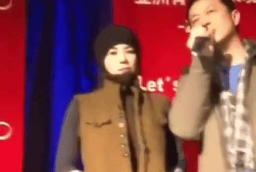 51岁李亚鹏再当爸！王菲“满脸的嫌弃”成全了老李“双重的幸福”