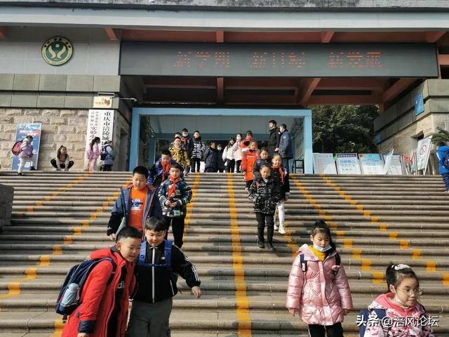 终于等到你！直击涪陵各大学校开学报名第一现场