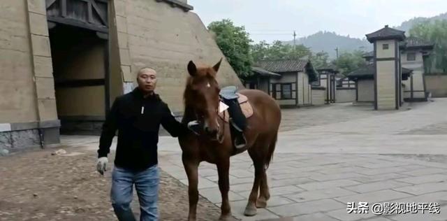 拉《长歌行》挡刀闹笑话，惨遭一星刷屏，《且试天下》能及格吗？