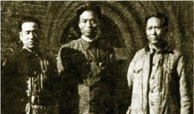 毛主席亲自抬棺为其下葬，这是毛主席一生中第一次，也是唯一一次