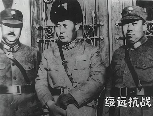 他是国军起义名将，55年婉拒授衔，主席指示：他必须授上将