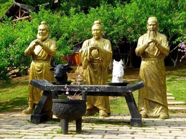 三国諸葛三兄弟不管曹孙刘谁赢都不亏，龙虎狗