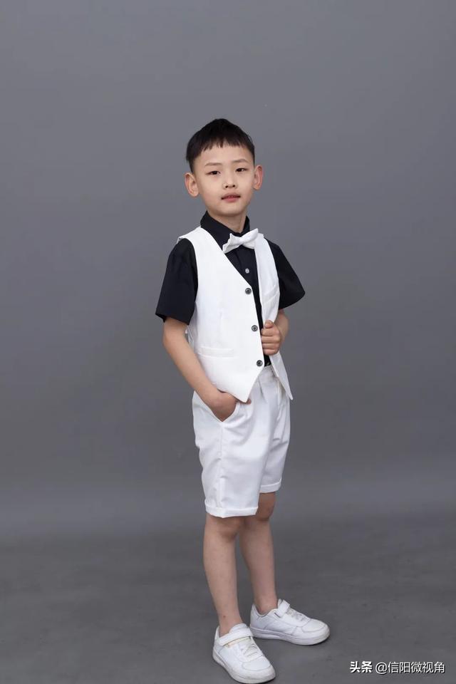 信阳市羊山外国语小学东校区：春光正好，听书香与少年的故事
