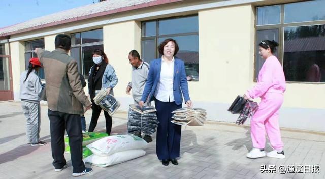 奈曼旗：党建带关建 最美“五老”助力乡村振兴在行动