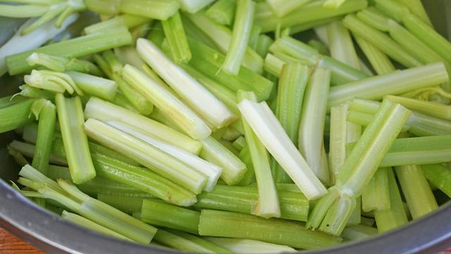 入夏前，给身体做个“大扫除”，多吃8种食物，安然入夏少生病