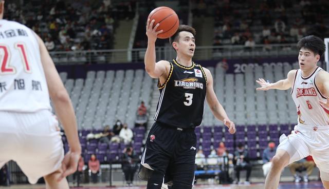 吴前35分赵继伟失关键三分 浙江卡位战擒辽宁5连胜跃居第二