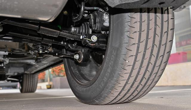 留给特斯拉的时间不多了，长安混动车型来袭，底盘让人又爱又恨？