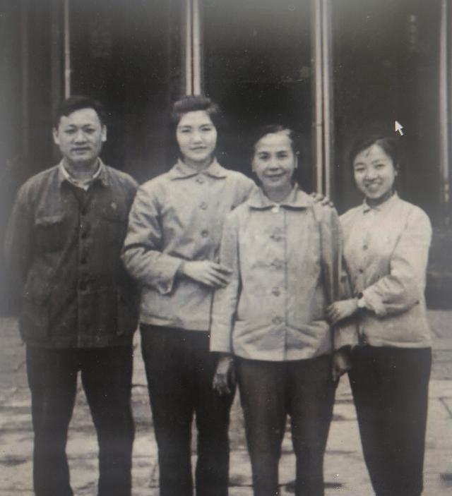 毛金花究竟是不是毛主席的大女儿？收养人反复变卦，真相难有定论