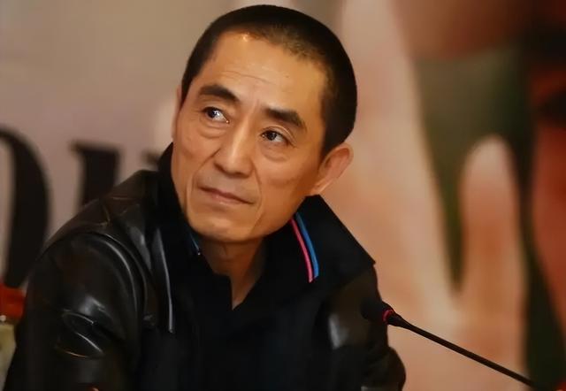 马思纯越陷越深、易烊千玺被骂、张艺谋有喜事，1天7个瓜，太精彩