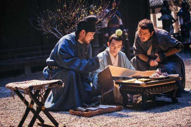 蒋介石逃往小岛，因飞机超重无奈扔下10块石头，如今是镇国之宝