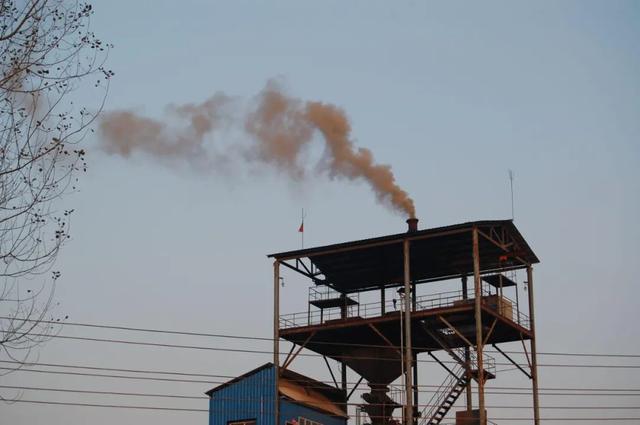 保护肺部健康，不仅需要戒烟，这3种行为对肺的伤害也不小