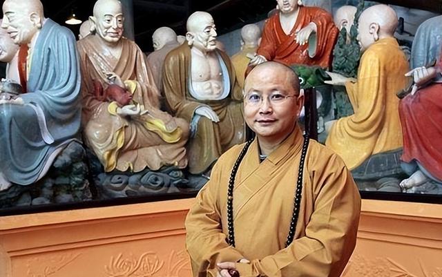 14年前汶川地震，高僧破三戒收留孕妇，生108名罗汉娃，后来如何