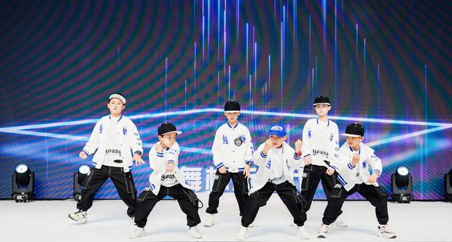 智贤跳舞视频(智贤跳舞视频大全)