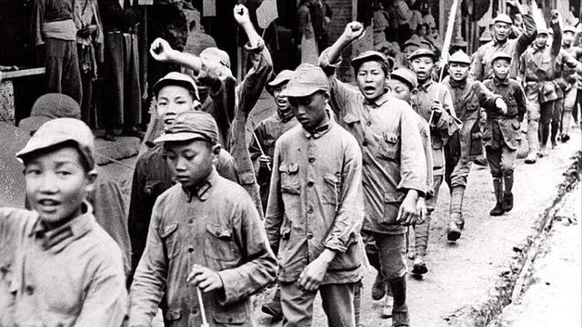 1954年，毛主席下达一奇怪命令：替我准备一个没有姓名的花圈