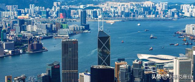 猎手李嘉诚：抛售英国资产，大举抄底自家股票，背后意欲何为？