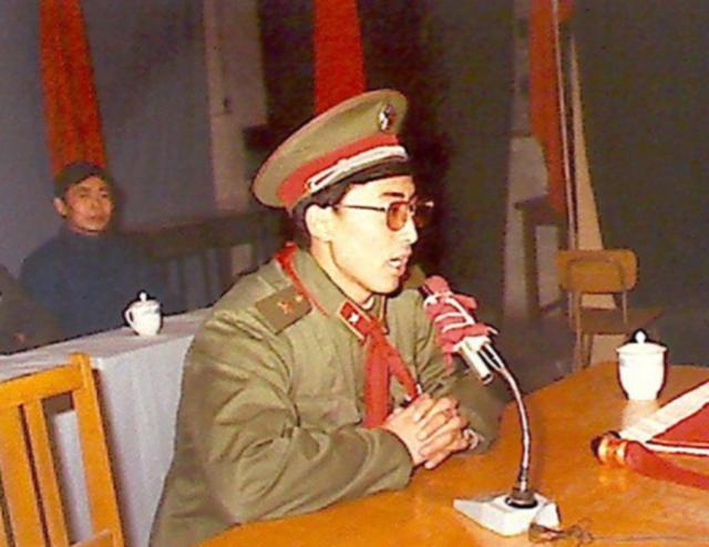 韦昌进眼球被打掉后坚守11小时，高喊：向我开炮！独女也投身国防