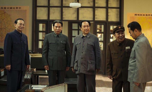 林彪命陈赓北上，陈赓摇头：这样会导致敌人逃跑，请毛主席裁决