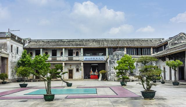 嶺南第一僑鄉，風格獨特，是中西合璧的建築奇葩