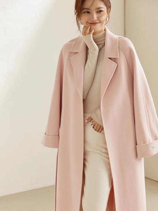 粉色大衣