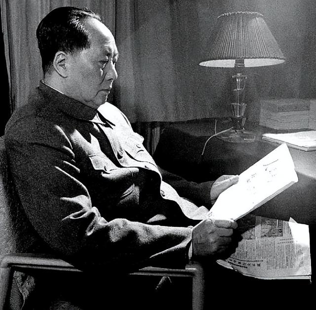1946年毛岸英回国后，问父亲认不认识赤英，毛主席表情顿时凝重