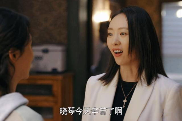 《心居》顾清俞的本性，第1集早有暗示，终于被婆婆看穿