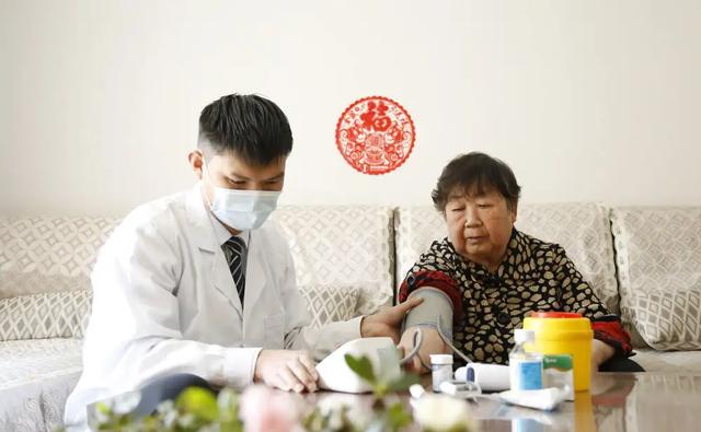 不要再信了！这10种“养生方式”正在摧毁您的健康，早知道早受益