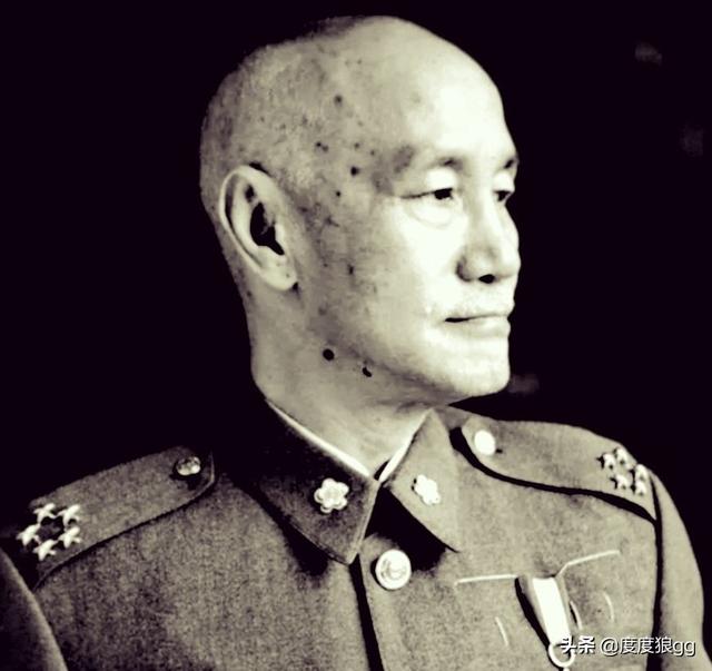 蒋介石在大陆最后一道命令，为何是炮轰上将公馆？差点又成阶下囚