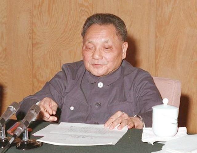 邓小平在台湾问题上是这样告诉美国的：你们只有两个选择