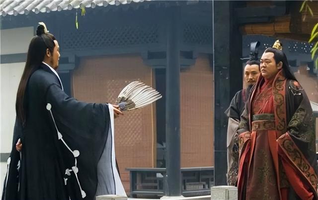 刘禅投降后写下3字，司马昭放弃杀他，百官不解，司马昭：倒着读