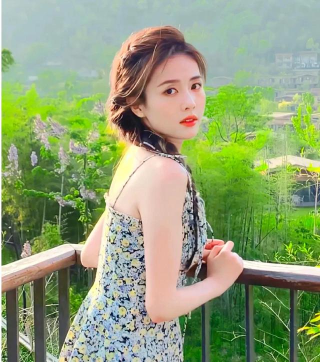 幽静小亭子的邂逅