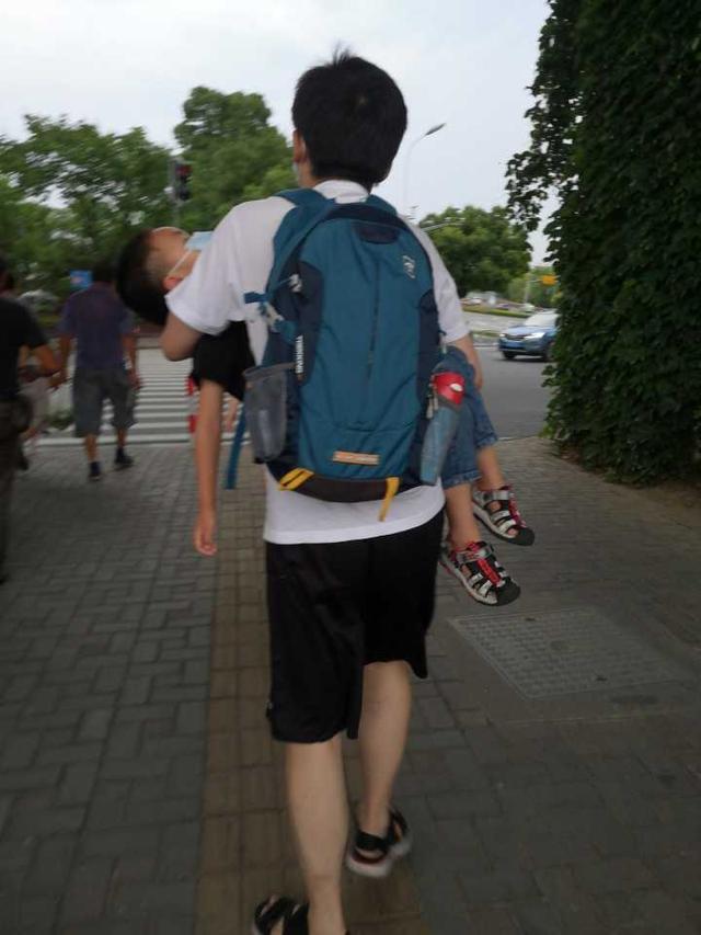 教你花式提问技巧，帮助幼儿园小朋友理解“什么是爱？”