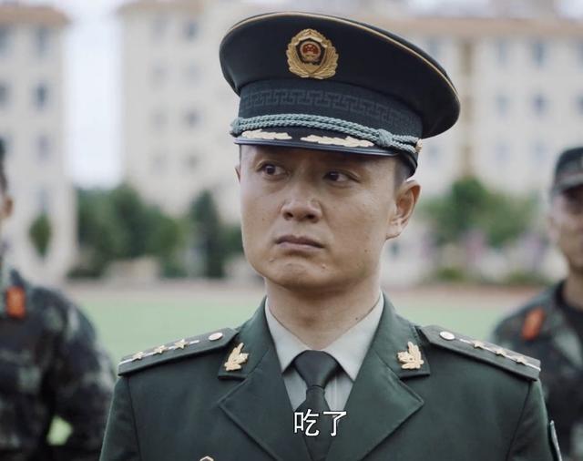 《特战荣耀》开播第一天，杨洋就被央视点名：请把制服焊在身上