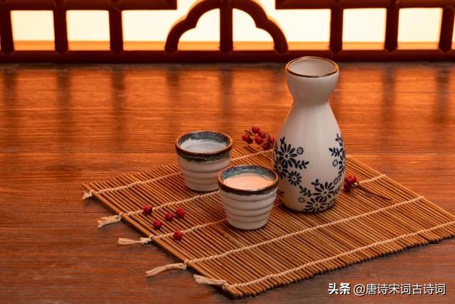 旗展山谷月儿弯打一工程材料