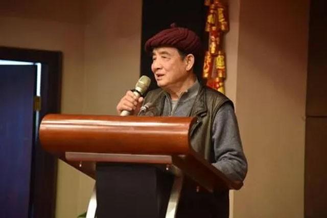 张灵甫长子，和父亲只见过一次，当了20年教师，从不主动接受采访
