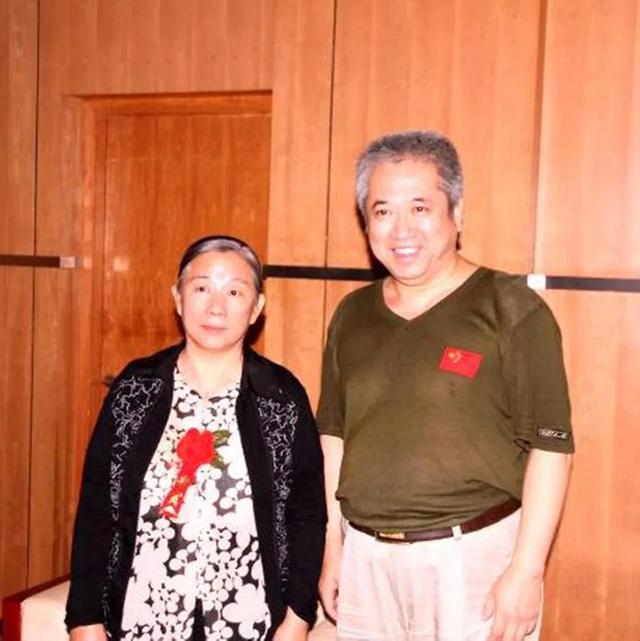 林彪死后，他女儿历经风雨，幸好丈夫不离不弃，晚年开酒楼做老板