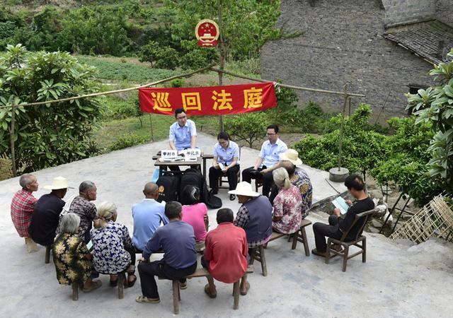联播+｜坚定不移走中国人权发展道路 习近平强调“六个坚持”