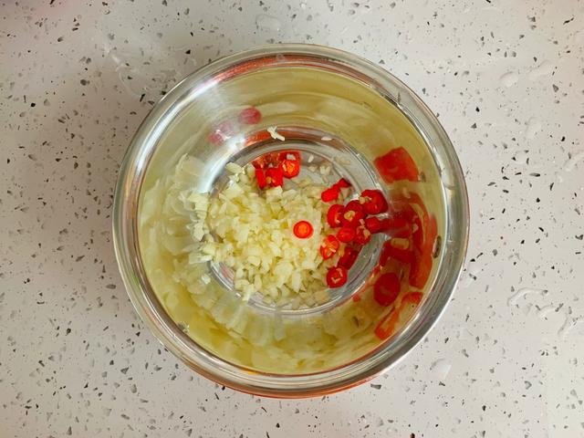 皮蛋怎么炒才好吃,皮蛋怎樣炒著好吃,終于寫好了