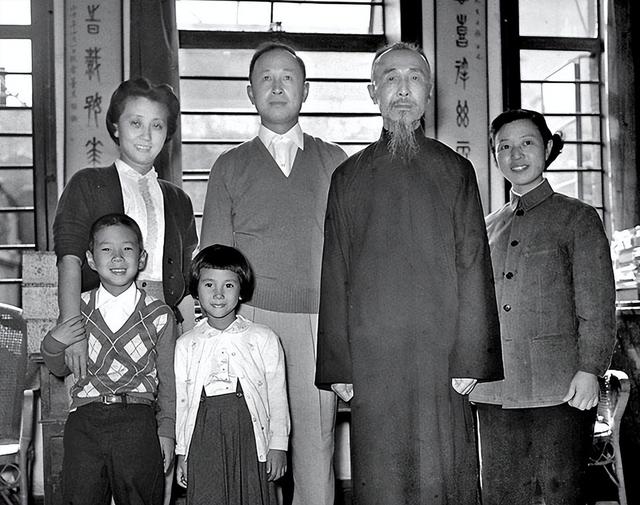 钱学森归国前收到神秘电报：中途切勿下船，50年后才知发报人身份