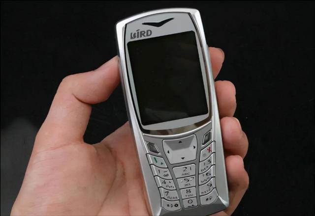 “手机中的战斗机”，为什么突然“坠机”了？