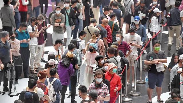 疫情延烧，民进党支持度重挫！台当局：未来确诊人数或破百万……