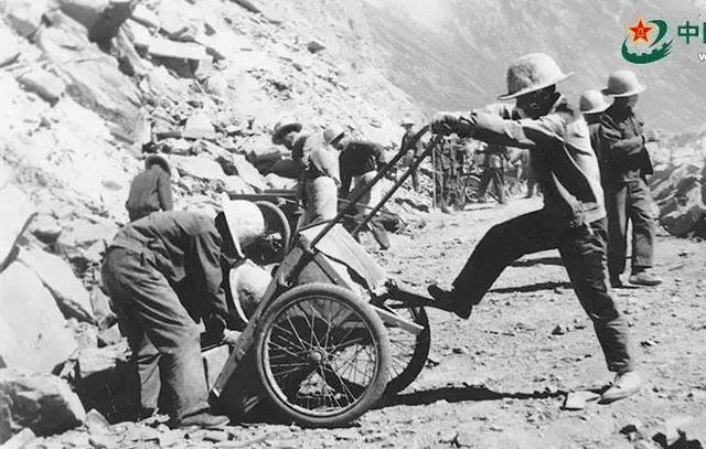 1968年，巴基斯坦没钱修路，毛主席直接拨款5亿，如今才知真高明