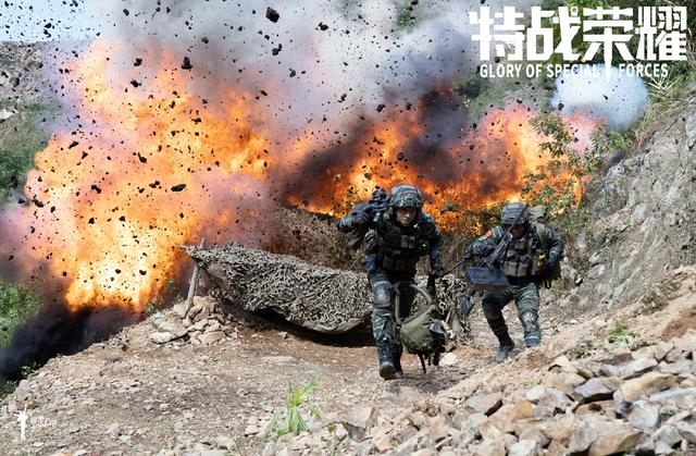 特战荣耀：燕破岳被俘，一个举动暴露卧底，无意间帮了刑天两个忙