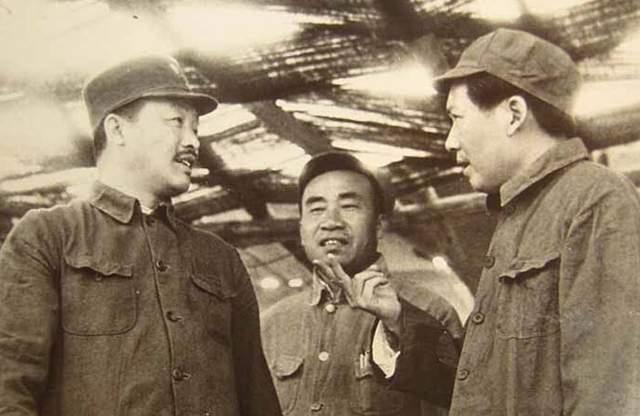 朱德名列十大元帅之首，授衔编号却是004，那么001给了哪位元帅？