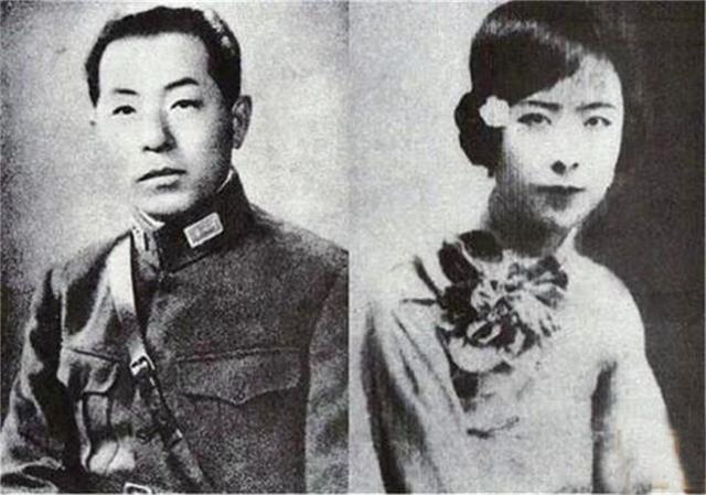 于凤至病逝海外，墓碑上留下四个字，前夫张学良见之老泪纵横