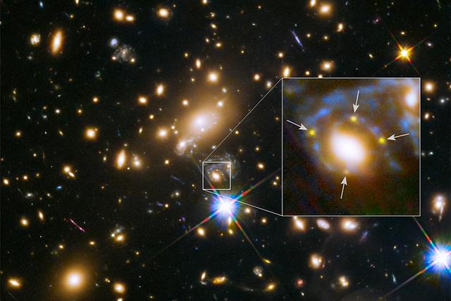 50亿光年外，天文学家发现星系一分为二，爱因斯坦又对了？