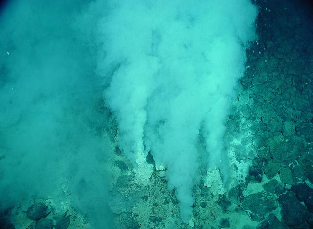深海，科学家发现“第四种相”：物质并非只有固态、液态和气态