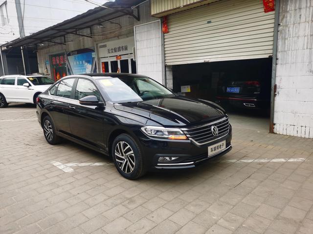 2022款大众朗逸plus黑色(2022款大众朗逸plus所有颜色)