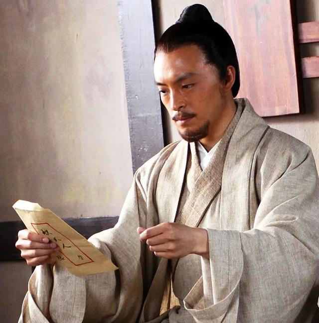 富大龙：与小8岁妻子裸婚，12年无儿无女，生活终究落得一地鸡毛