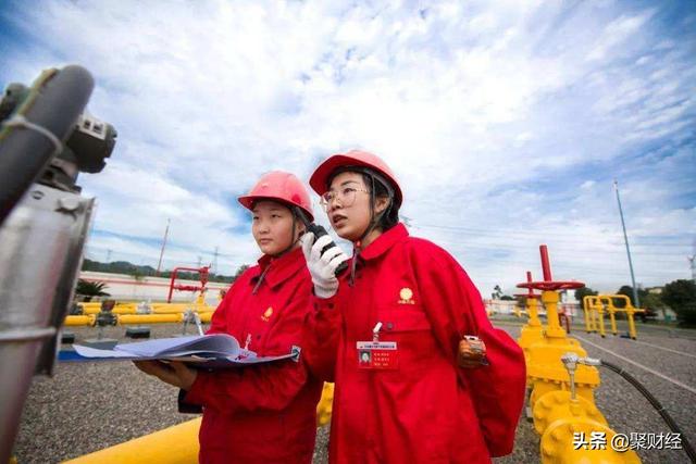 中国原油进口量同比减少5.4%，20年以来首次下降，意味着什么？