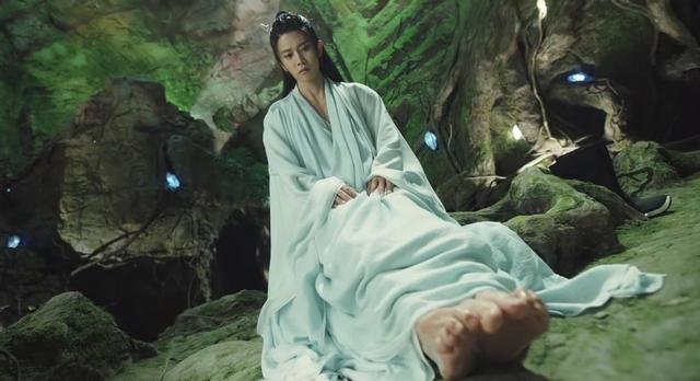“绝世男鲛人”别硬演，有人是惊艳时光，有人却成了“灾难现场”